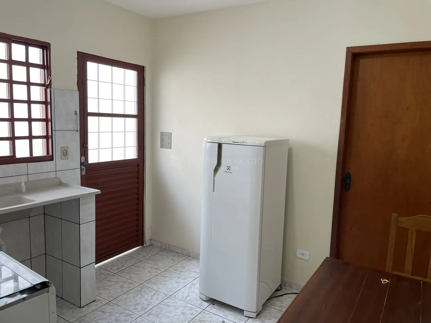 Kitnet para alugar em Jardim Aclimacao, Maringá — Portal Chave Fácil