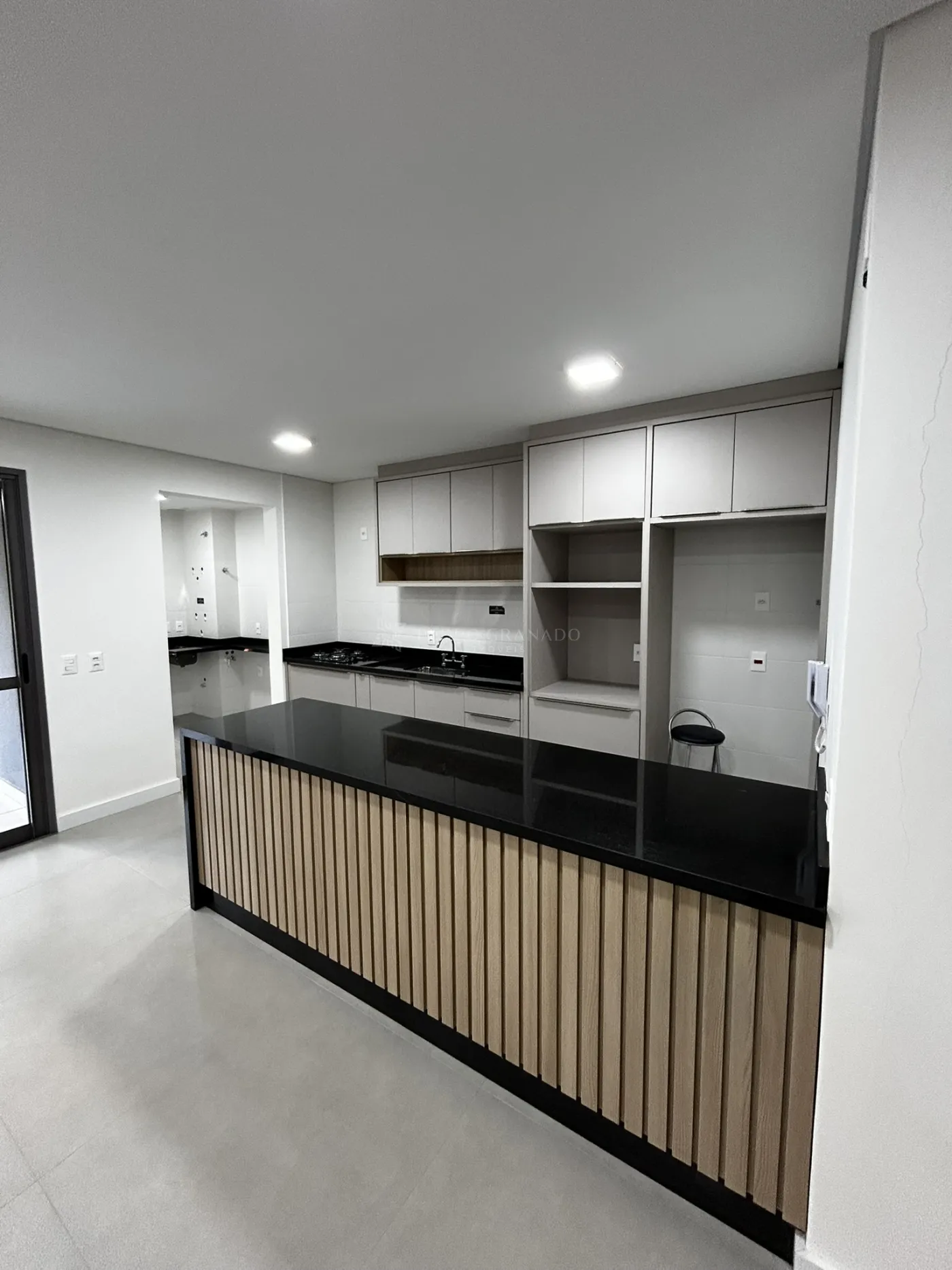 Apartamento para alugar em Zona 03, Maringá — Portal Chave Fácil