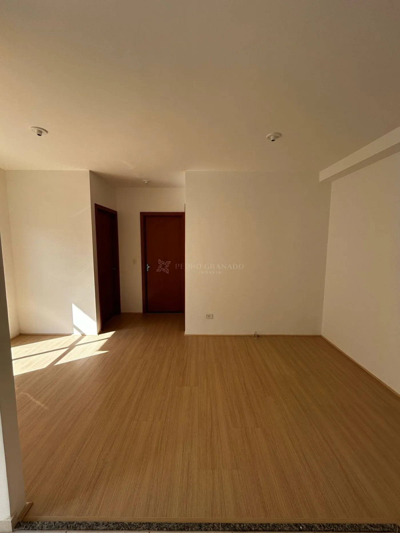 Apartamento para alugar em Chácaras Aeroporto, Maringá — Portal Chave Fácil