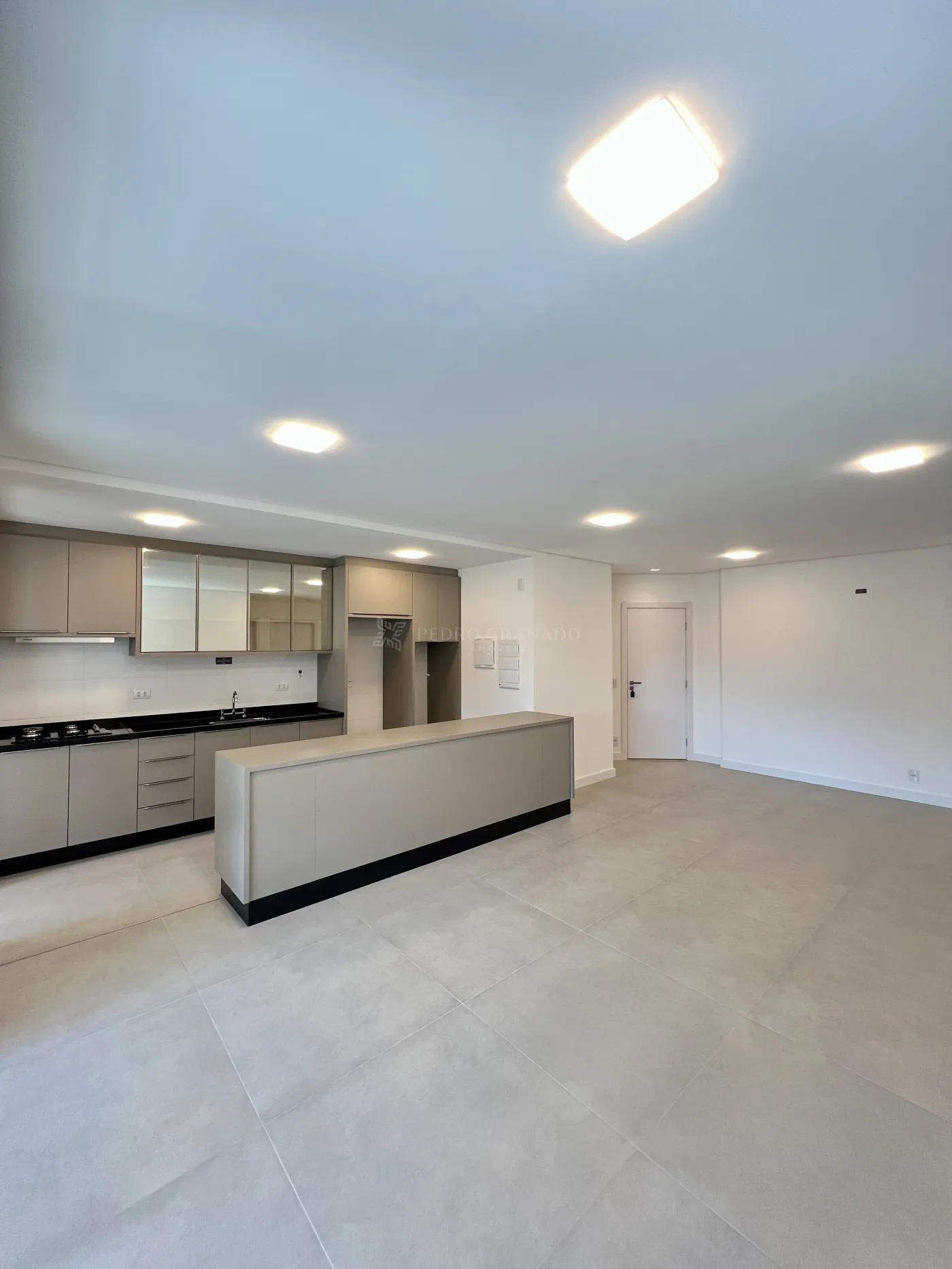 Apartamento para alugar em Zona 07, Maringá — Portal Chave Fácil
