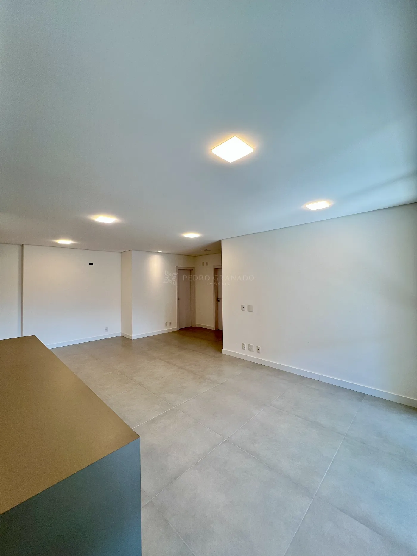 Apartamento para alugar em Zona 07, Maringá — Portal Chave Fácil