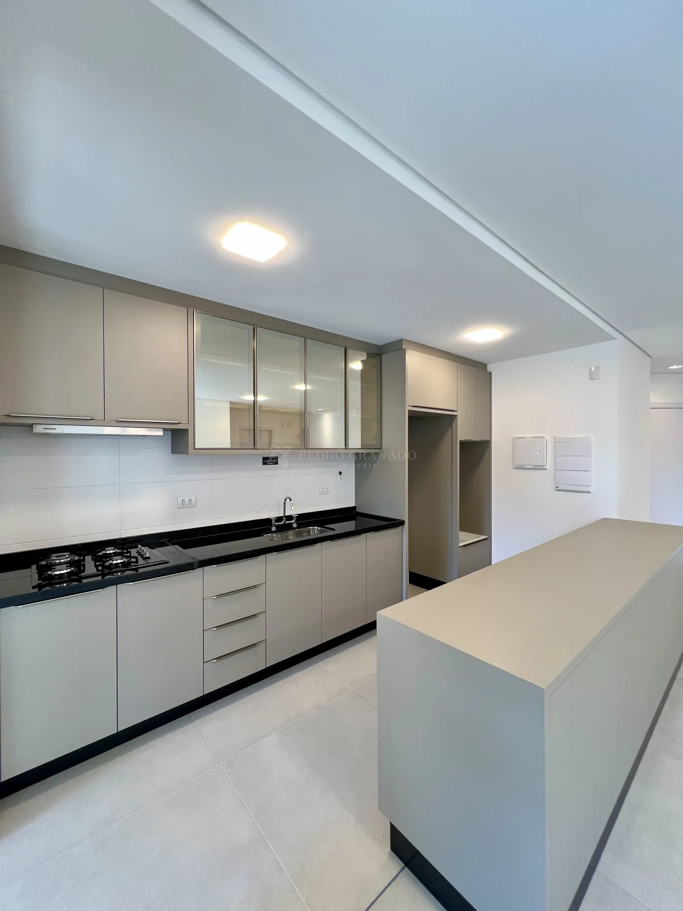 Apartamento para alugar em Zona 07, Maringá — Portal Chave Fácil