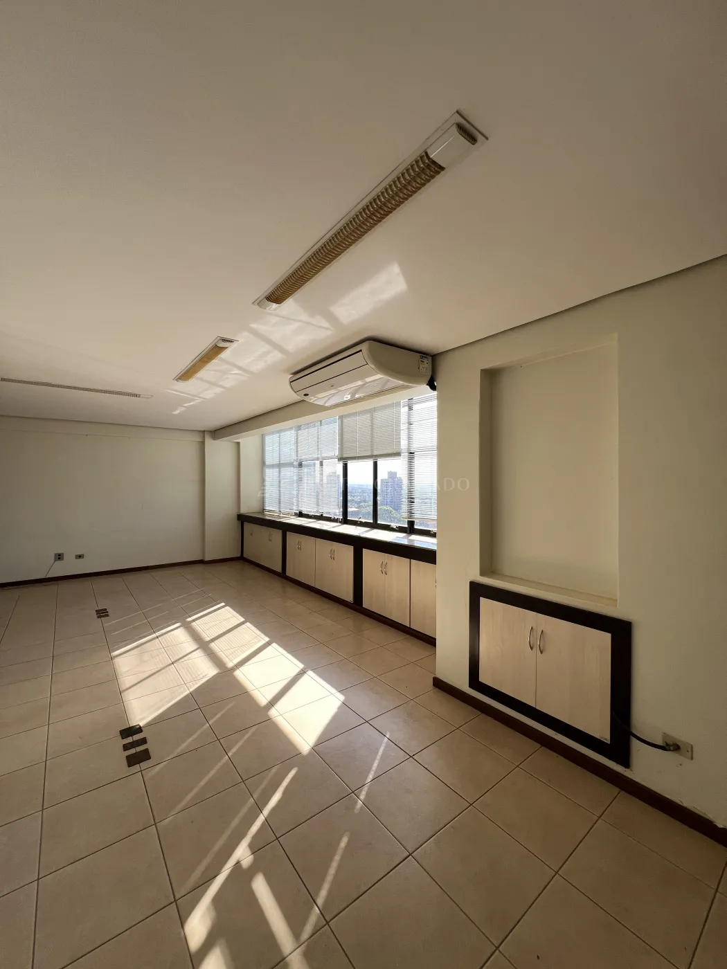 Edifício para alugar em Zona 01, Maringá — Portal Chave Fácil
