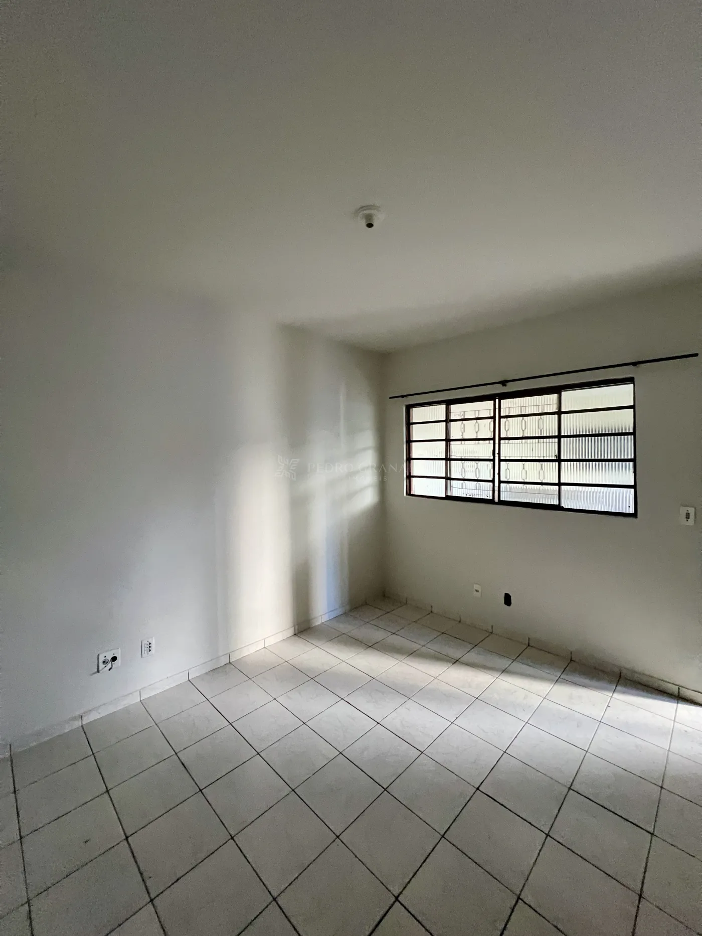 Kitnet para alugar em Zona 07, Maringá — Portal Chave Fácil