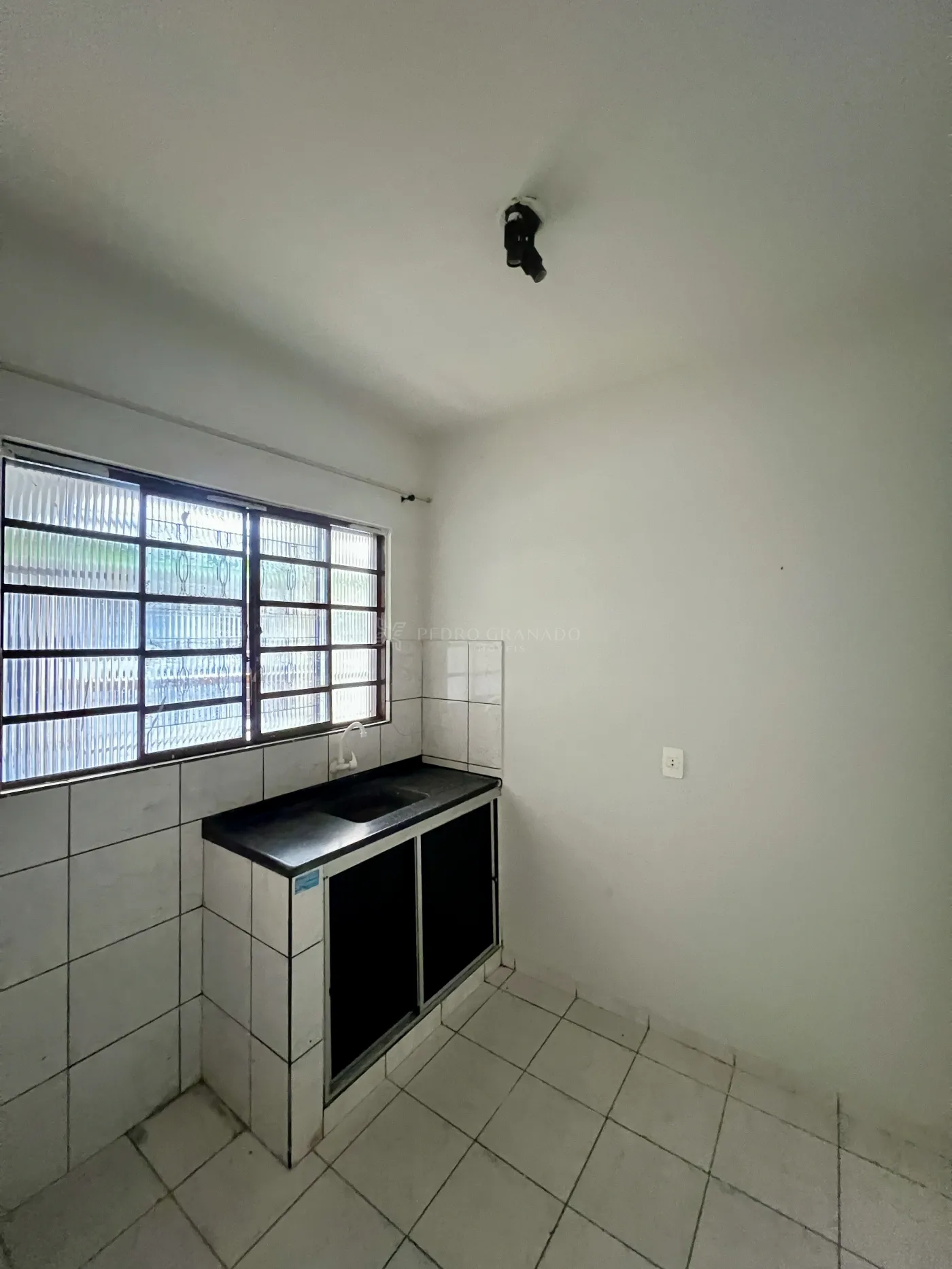 Kitnet para alugar em Zona 07, Maringá — Portal Chave Fácil