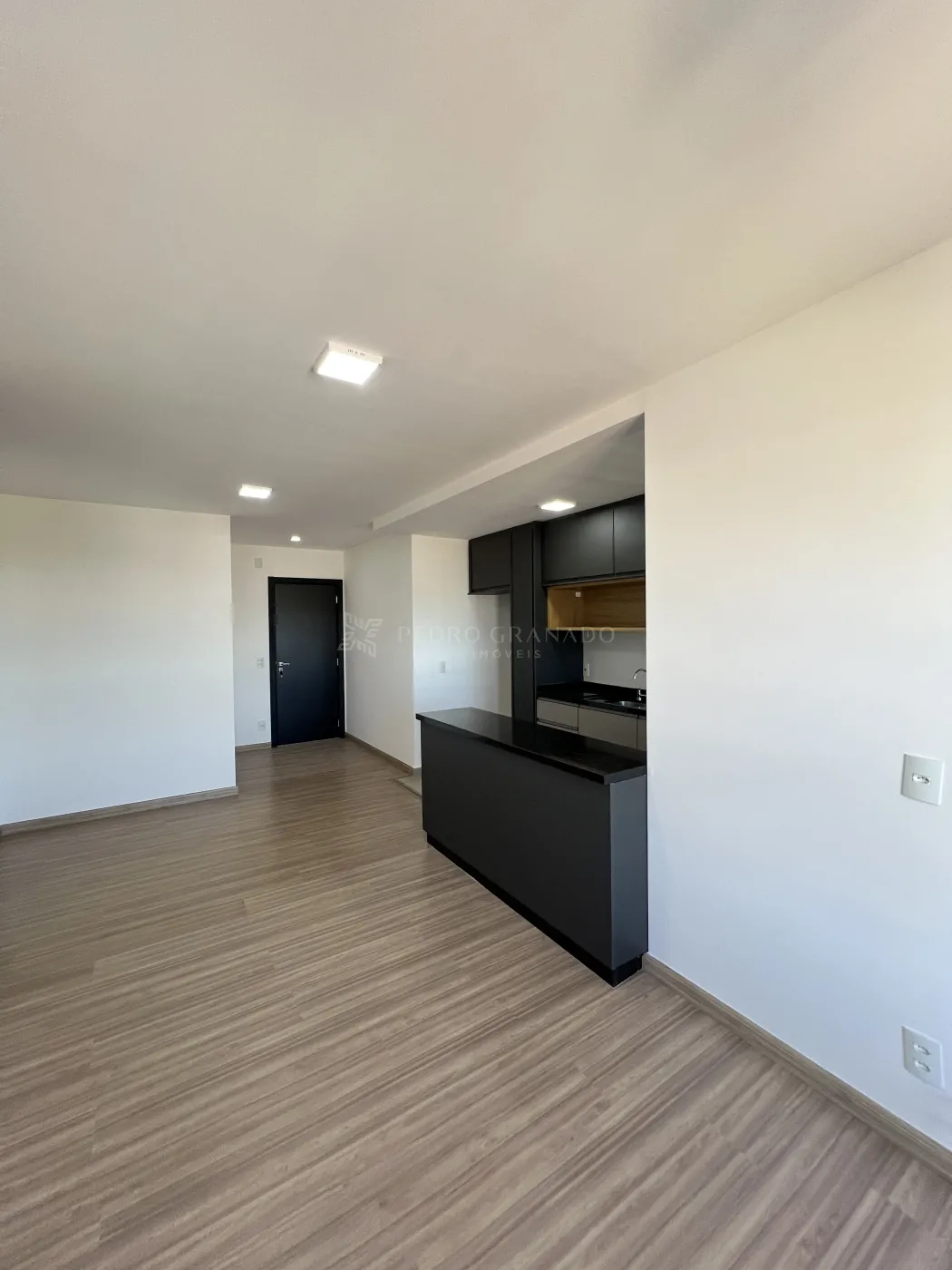 Apartamento para alugar em Zona 08, Maringá — Portal Chave Fácil