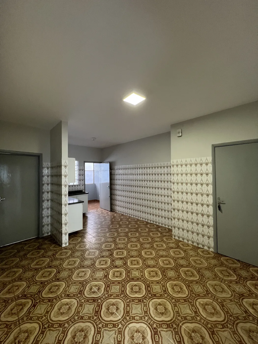 Apartamento para alugar em Zona 01, Maringá — Portal Chave Fácil
