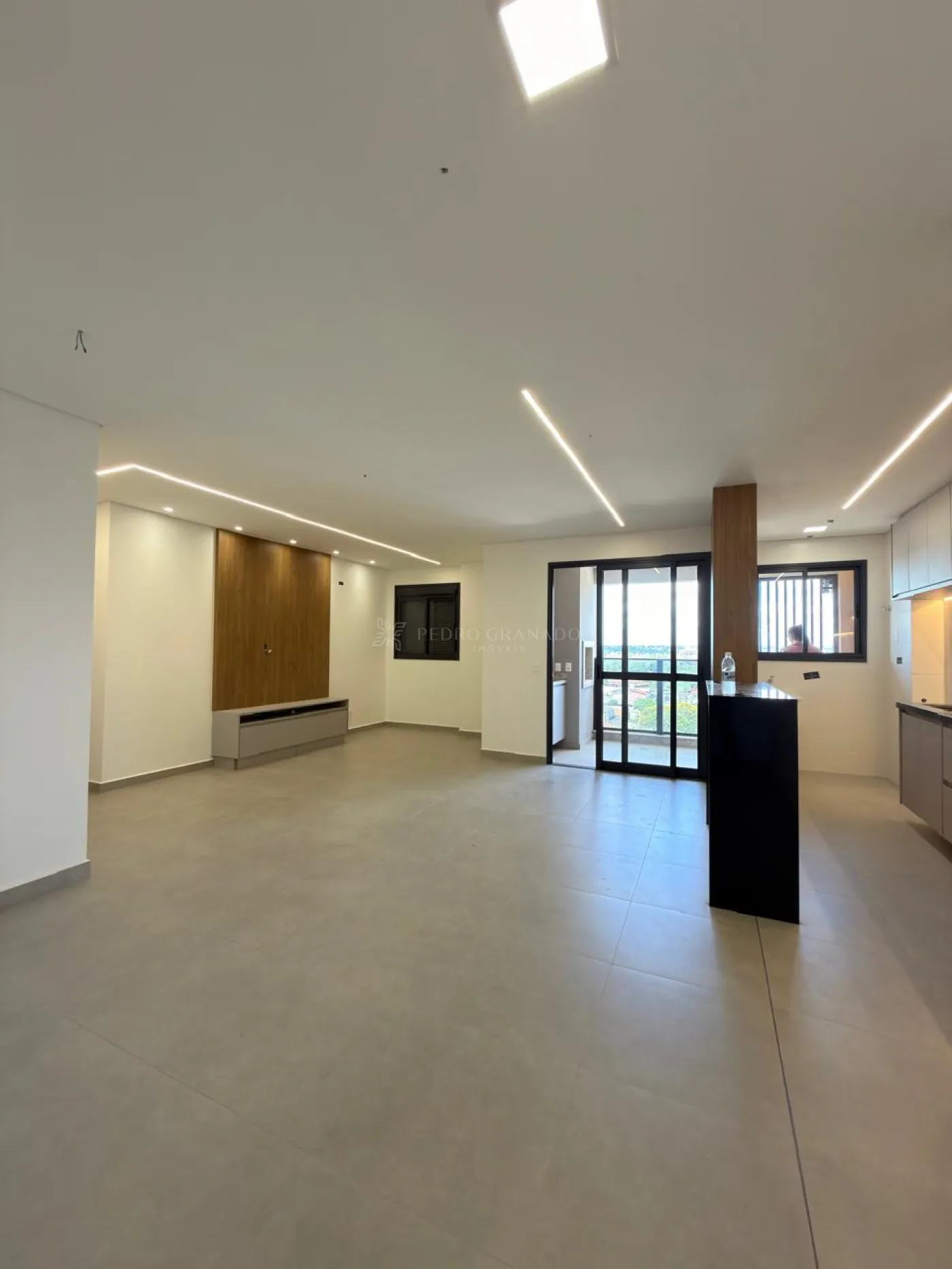 Apartamento à venda em Zona 08, Maringá — Portal Chave Fácil