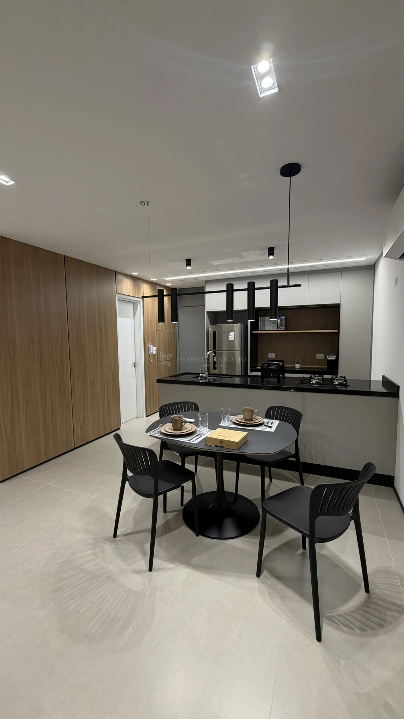 Apartamento para alugar em Zona 01, Maringá — Portal Chave Fácil