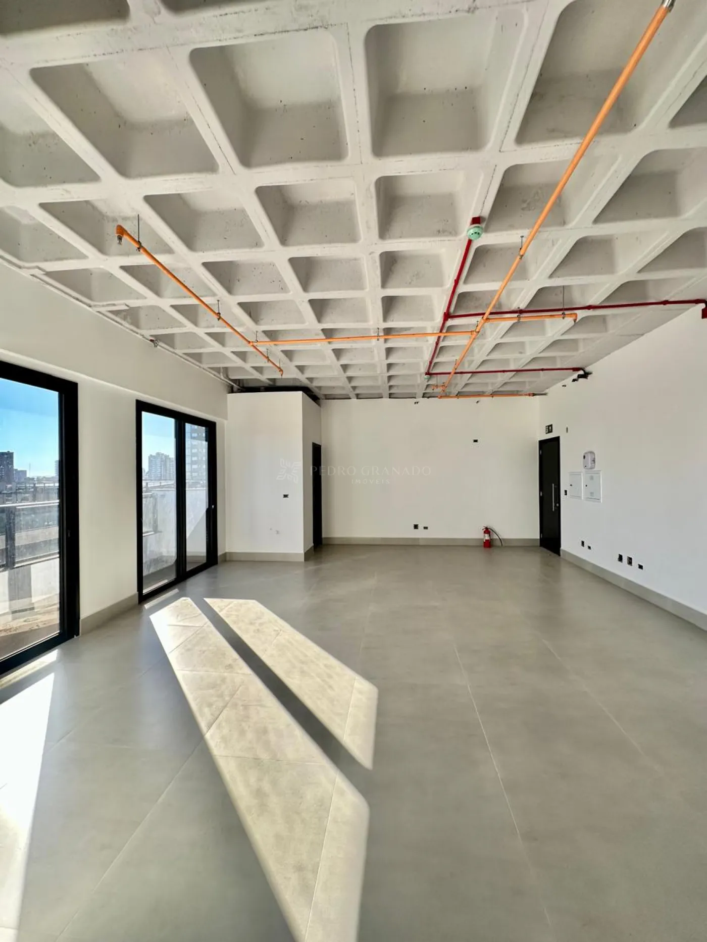 Edifício para alugar em Zona 01, Maringá — Portal Chave Fácil
