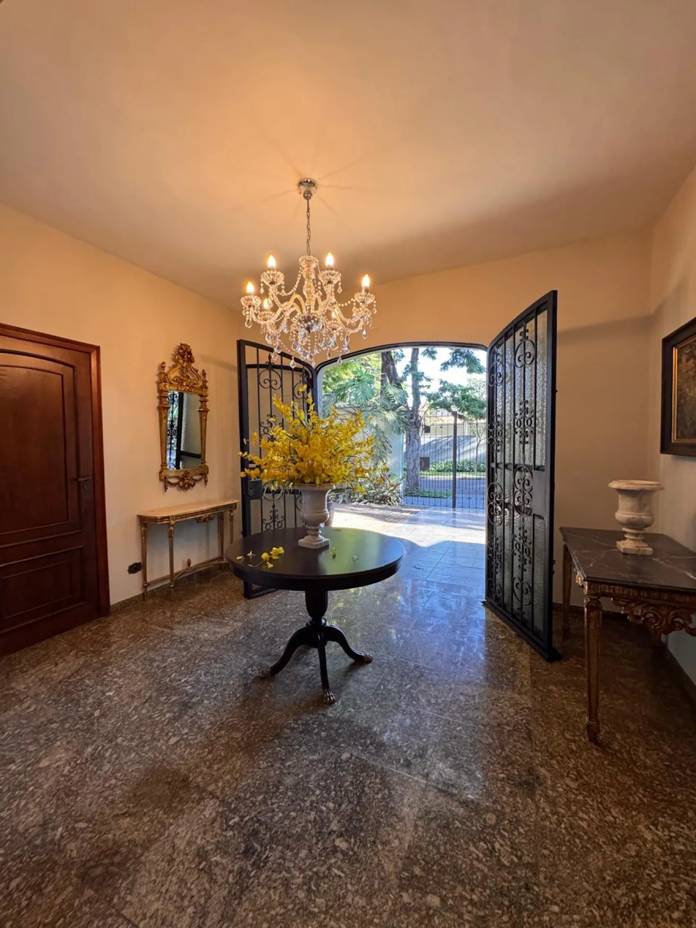 Casa à venda em Zona 05, Maringá — Portal Chave Fácil