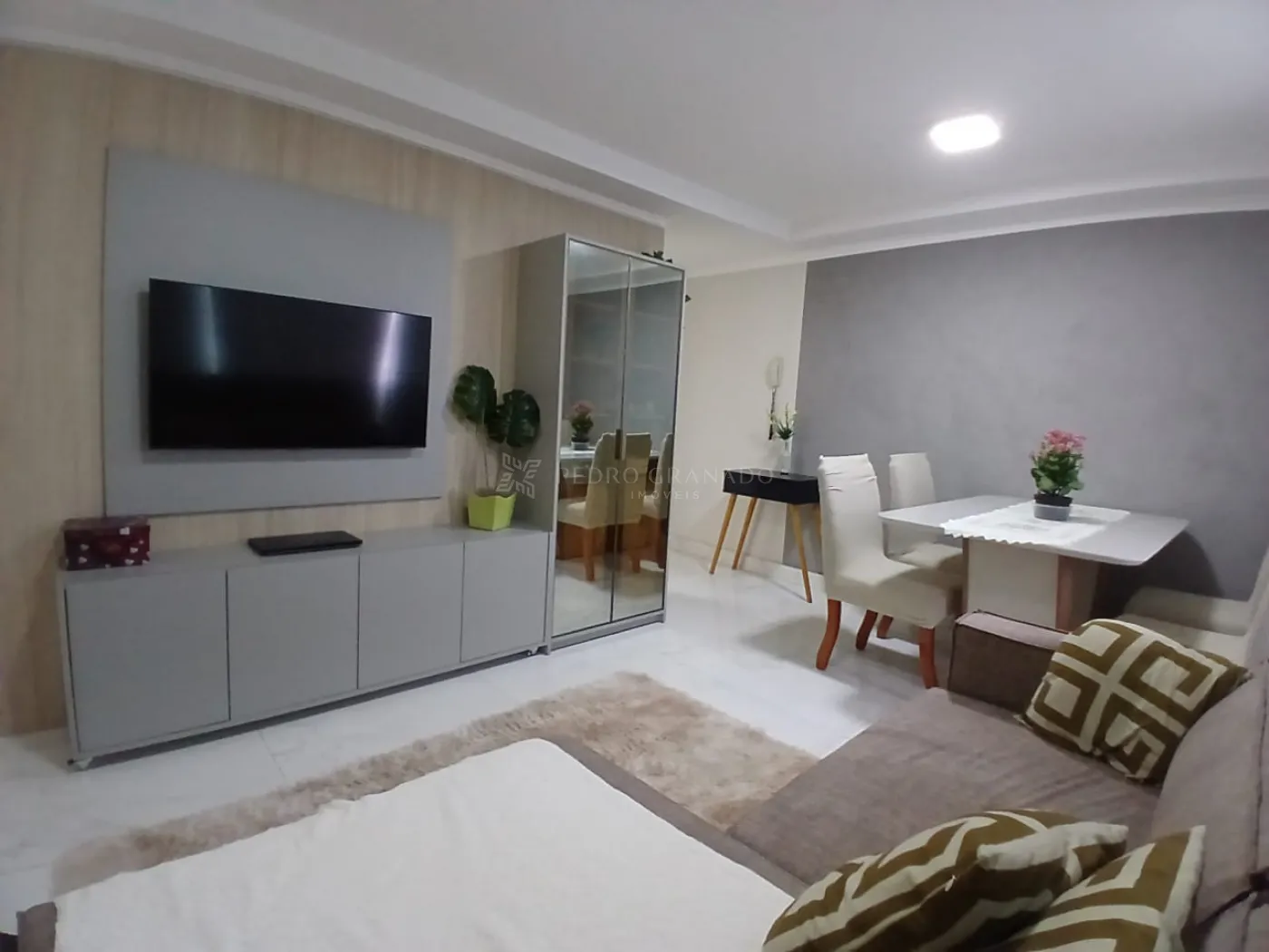 Apartamento à venda em Conjunto Habitacional Lea Leal, Maringá — Portal Chave Fácil