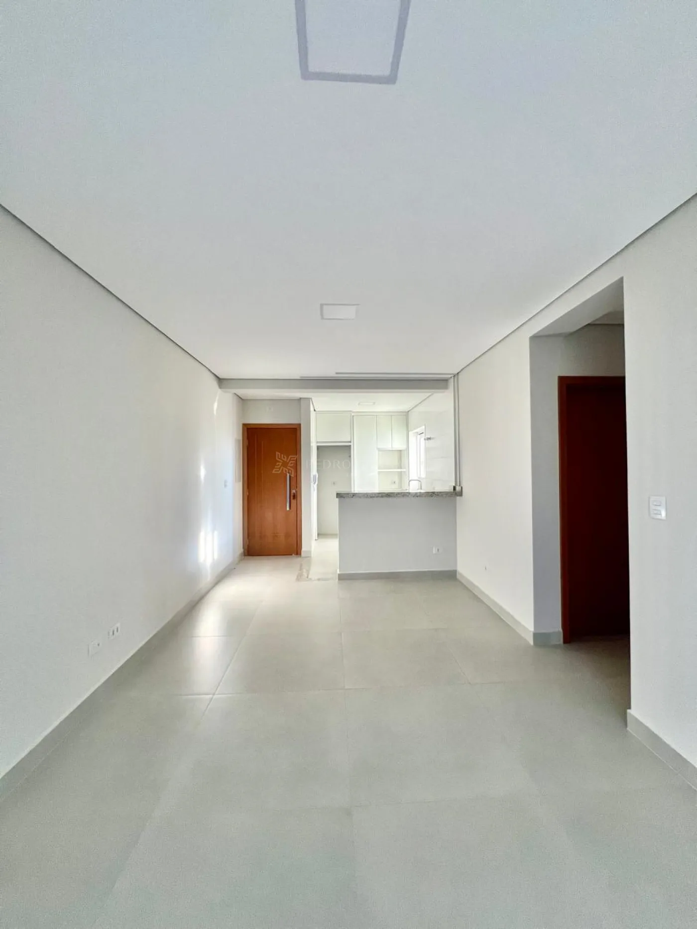 Apartamento para alugar em Zona 01, Maringá — Portal Chave Fácil