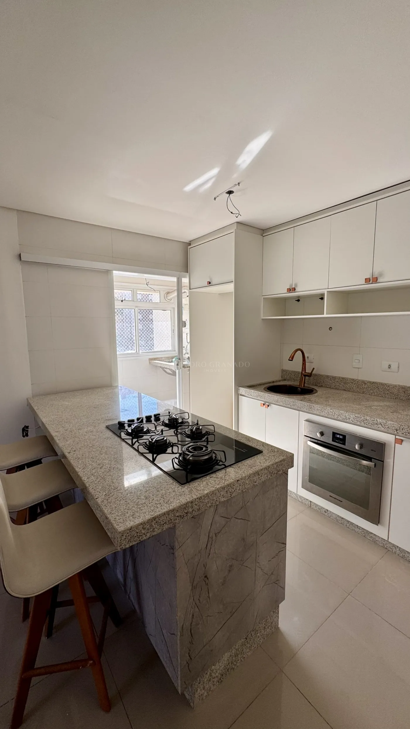 Apartamento para alugar em Zona 03, Maringá — Portal Chave Fácil