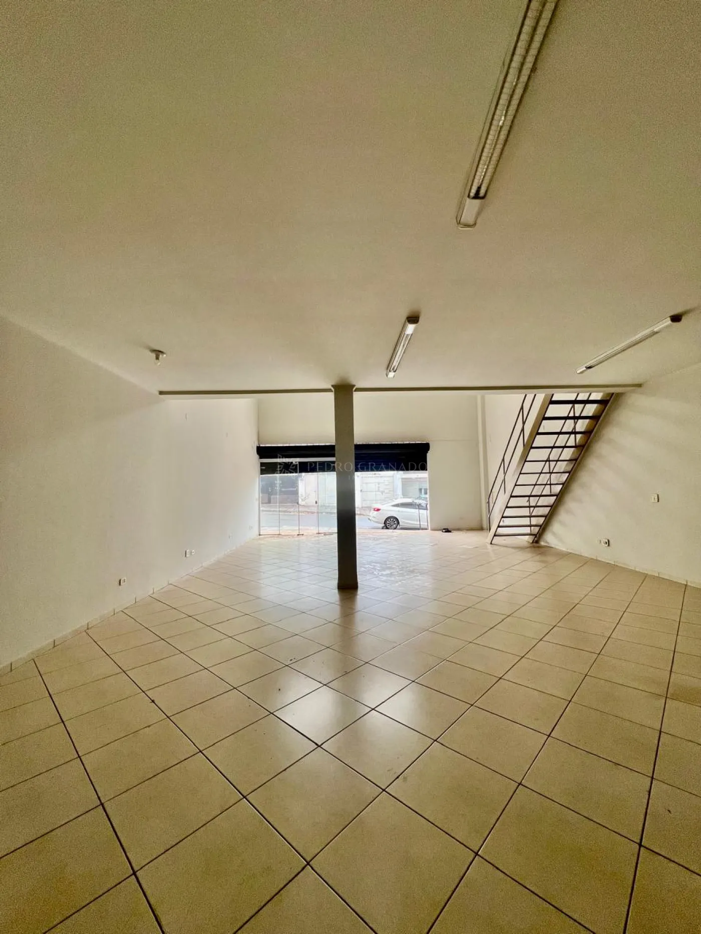 Edifício para alugar em Jardim Santa Helena, Maringá — Portal Chave Fácil