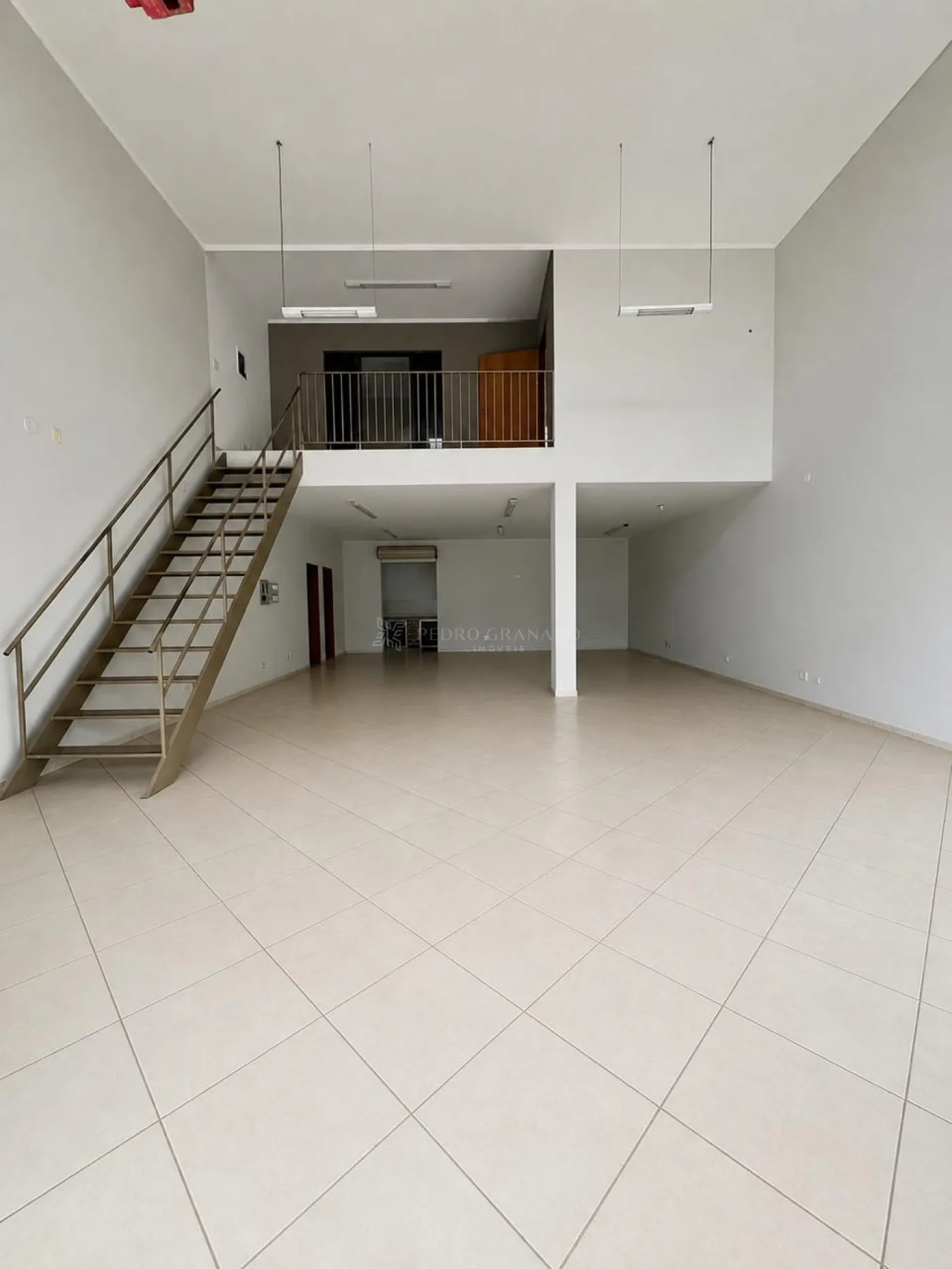 Edifício para alugar em Jardim Santa Helena, Maringá — Portal Chave Fácil