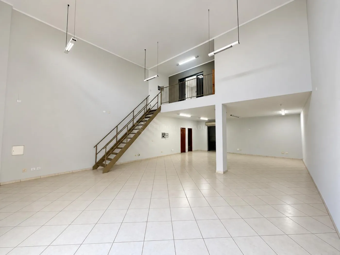 Prédio/Edifício para alugar em Jardim Santa Helena, Maringá — Portal Chave Fácil
