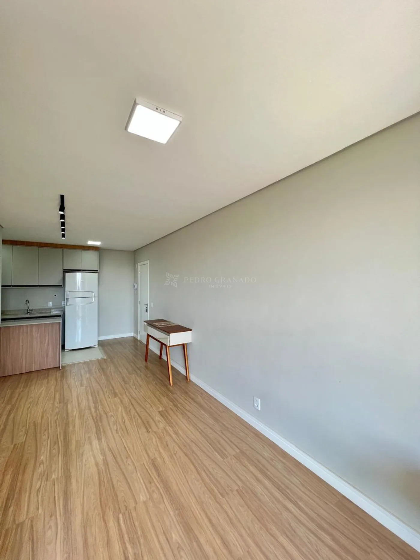 Apartamento para alugar em Zona 08, Maringá — Portal Chave Fácil