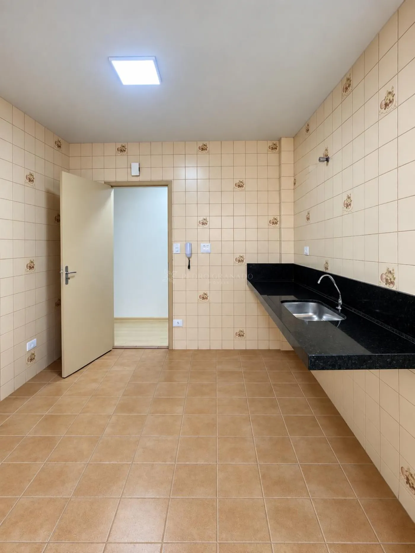 Apartamento para alugar em Zona 04, Maringá — Portal Chave Fácil