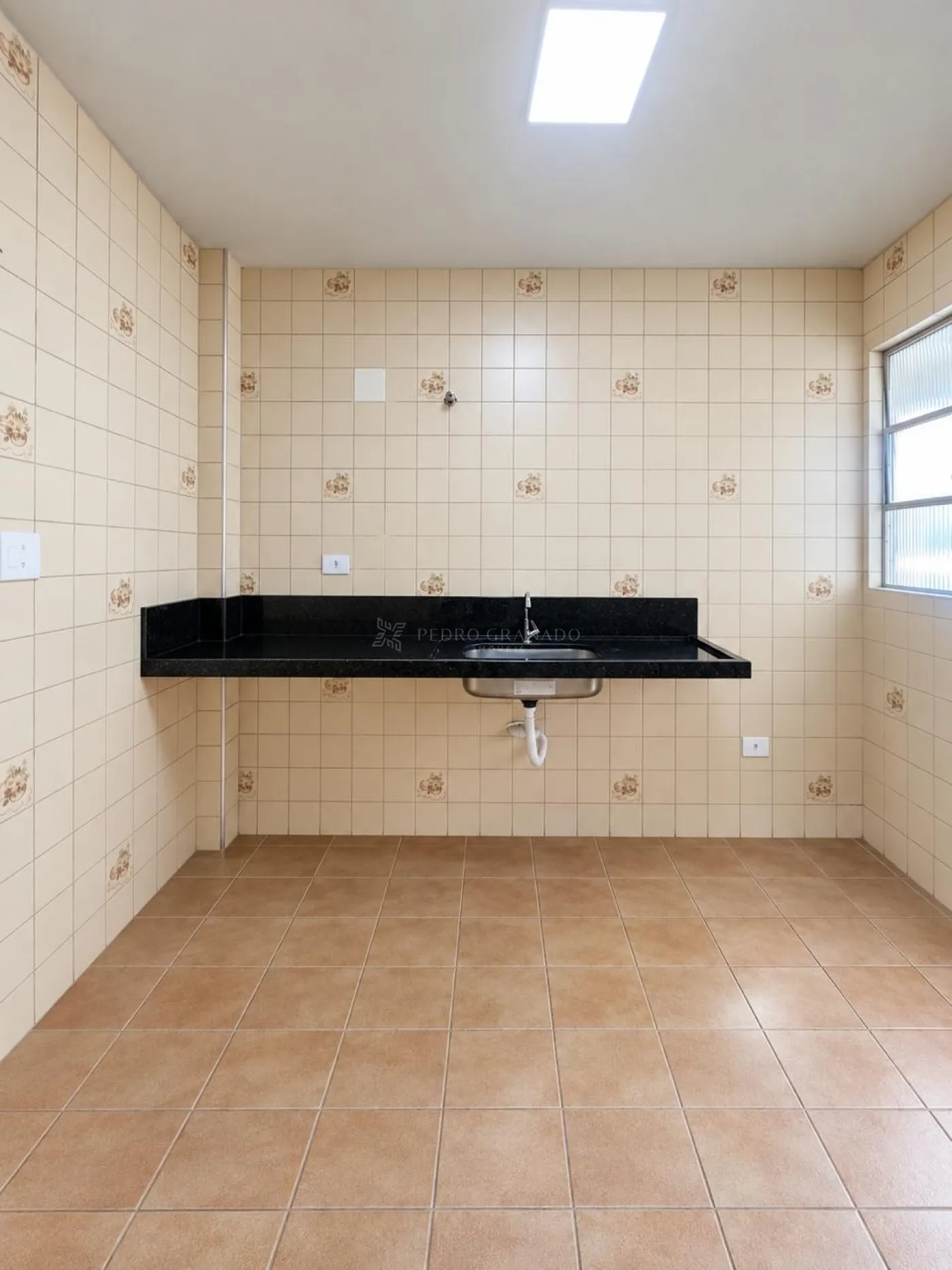 Apartamento para alugar em Zona 04, Maringá — Portal Chave Fácil