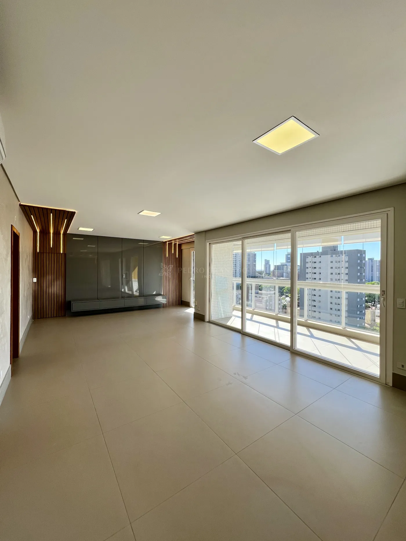 Apartamento para alugar em Zona 01, Maringá — Portal Chave Fácil