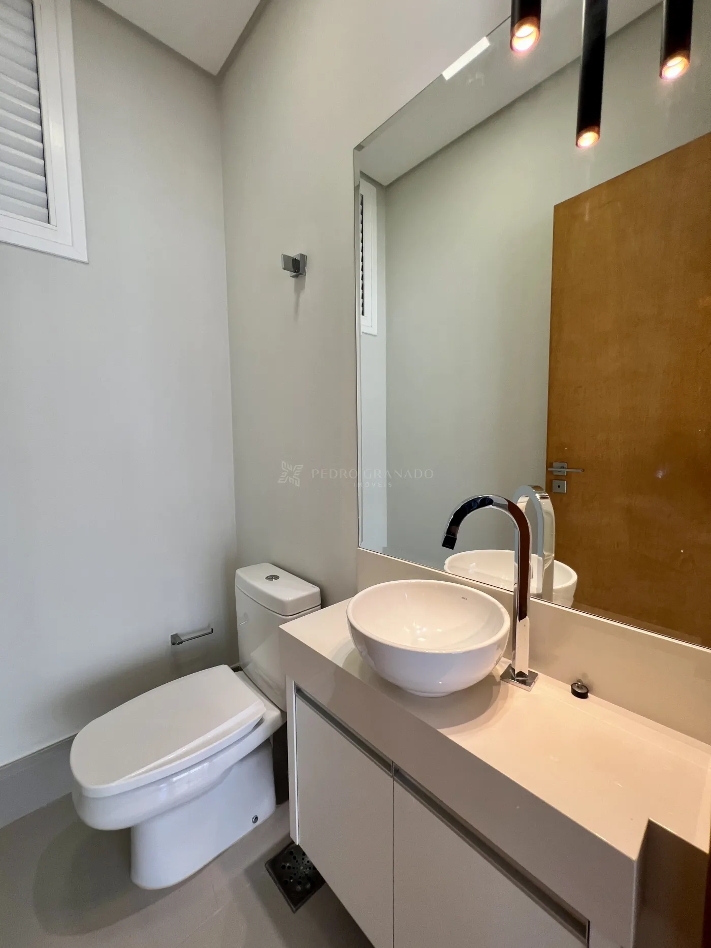 Apartamento para alugar em Zona 01, Maringá — Portal Chave Fácil