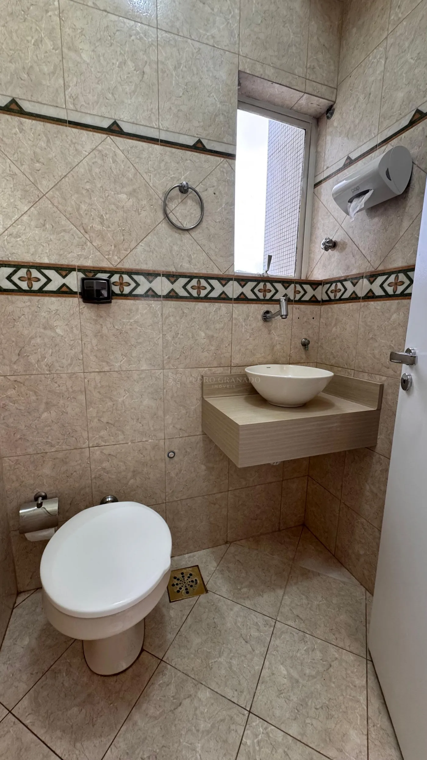 Prédio/Edifício para alugar em Zona 01, Maringá — Portal Chave Fácil