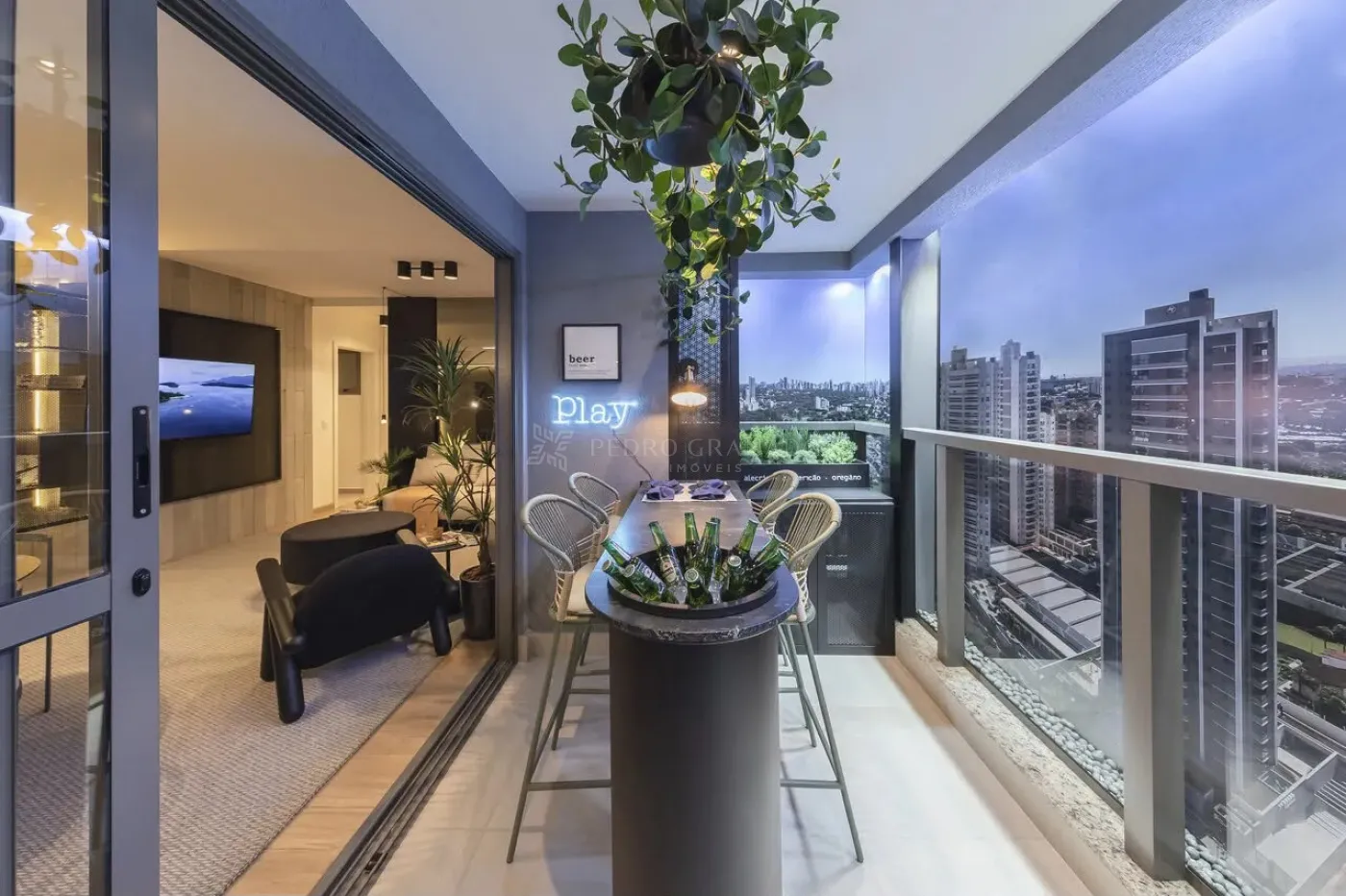 Apartamento à venda em Zona 08, Maringá — Portal Chave Fácil