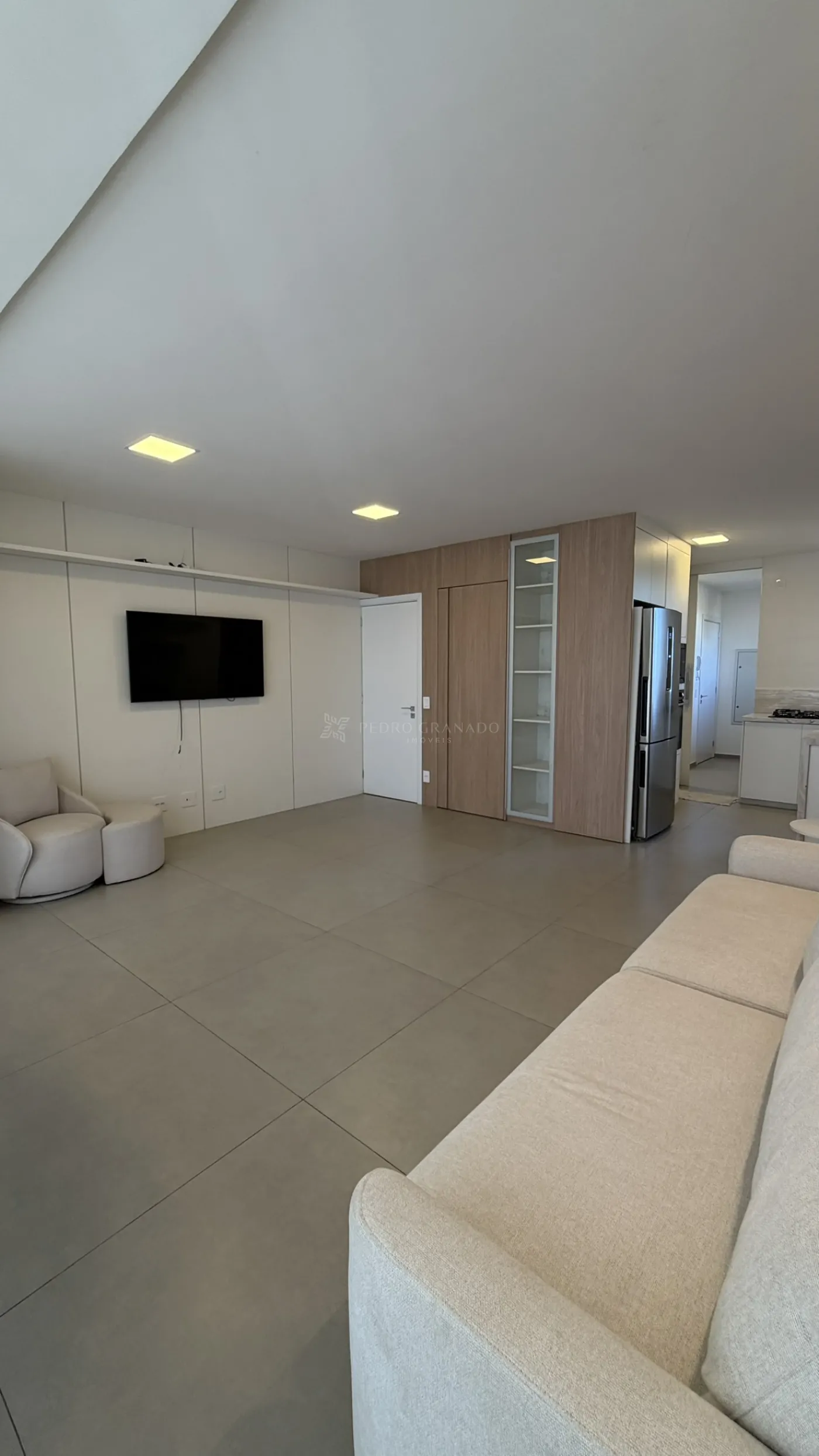 Apartamento para alugar em Zona 08, Maringá — Portal Chave Fácil