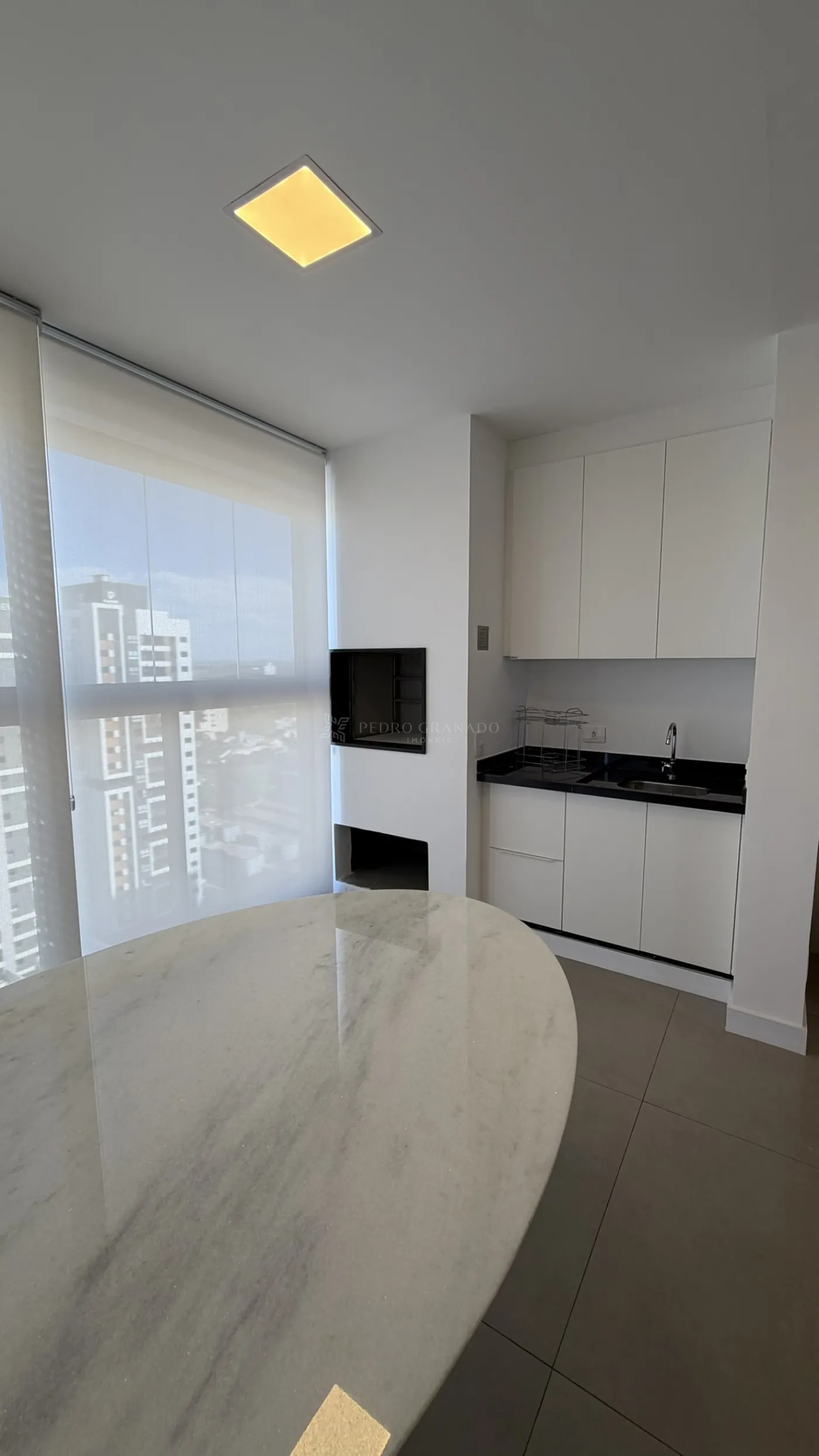 Apartamento para alugar em Zona 08, Maringá — Portal Chave Fácil