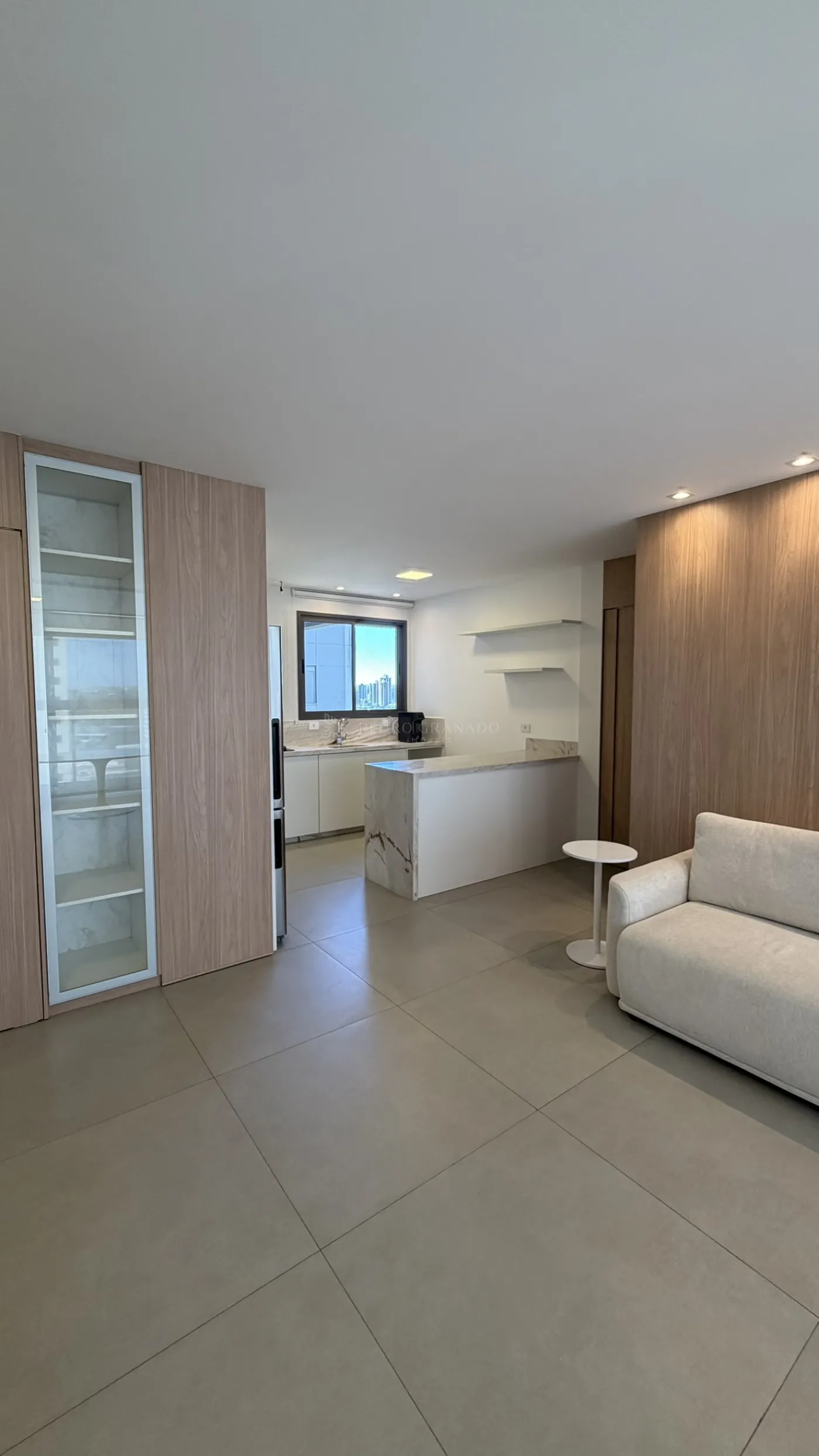 Apartamento para alugar em Zona 08, Maringá — Portal Chave Fácil