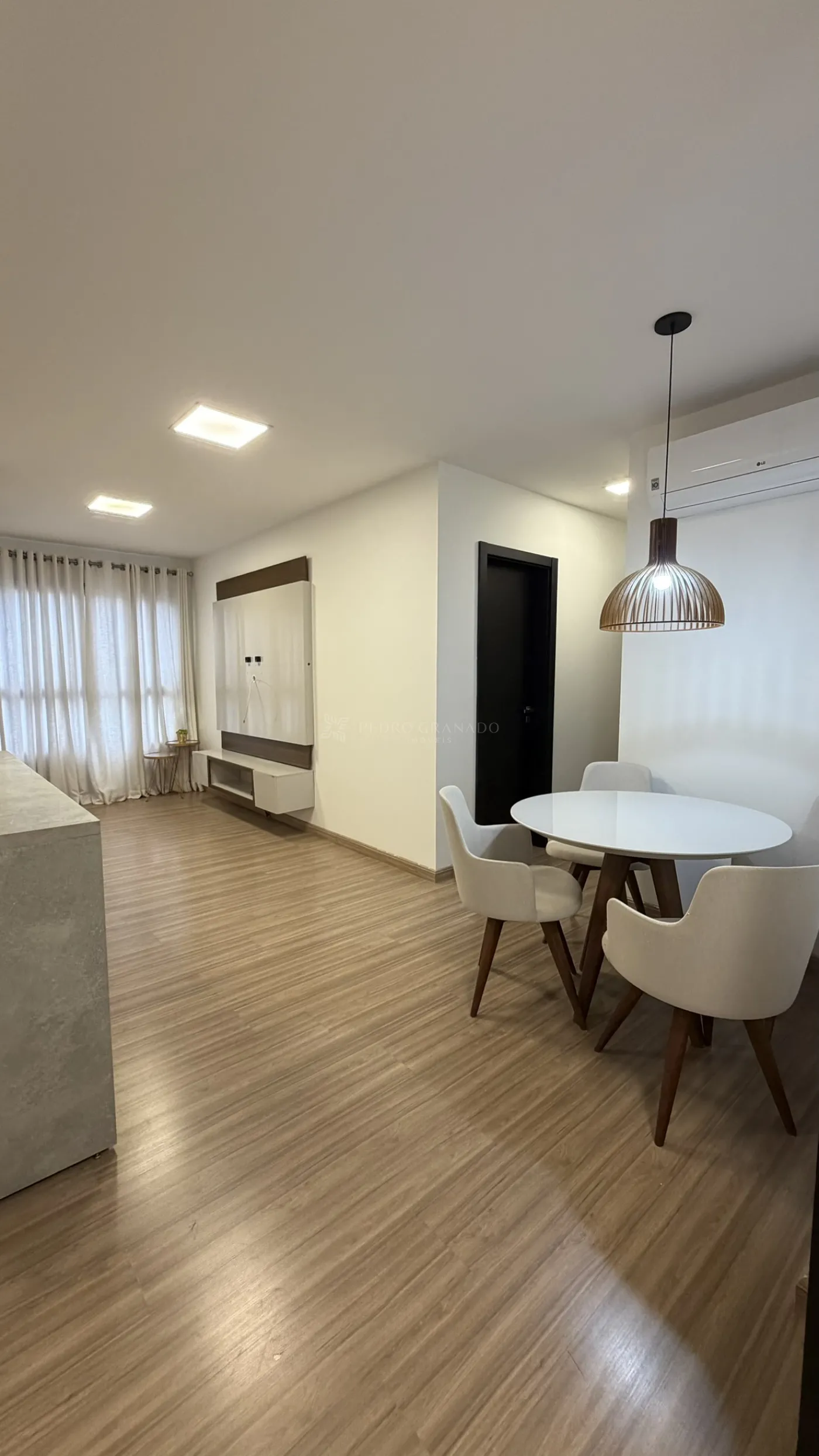 Apartamento para alugar em Zona 08, Maringá — Portal Chave Fácil