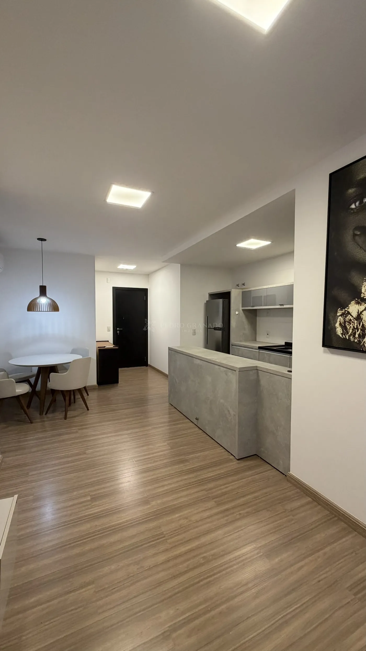 Apartamento para alugar em Zona 08, Maringá — Portal Chave Fácil