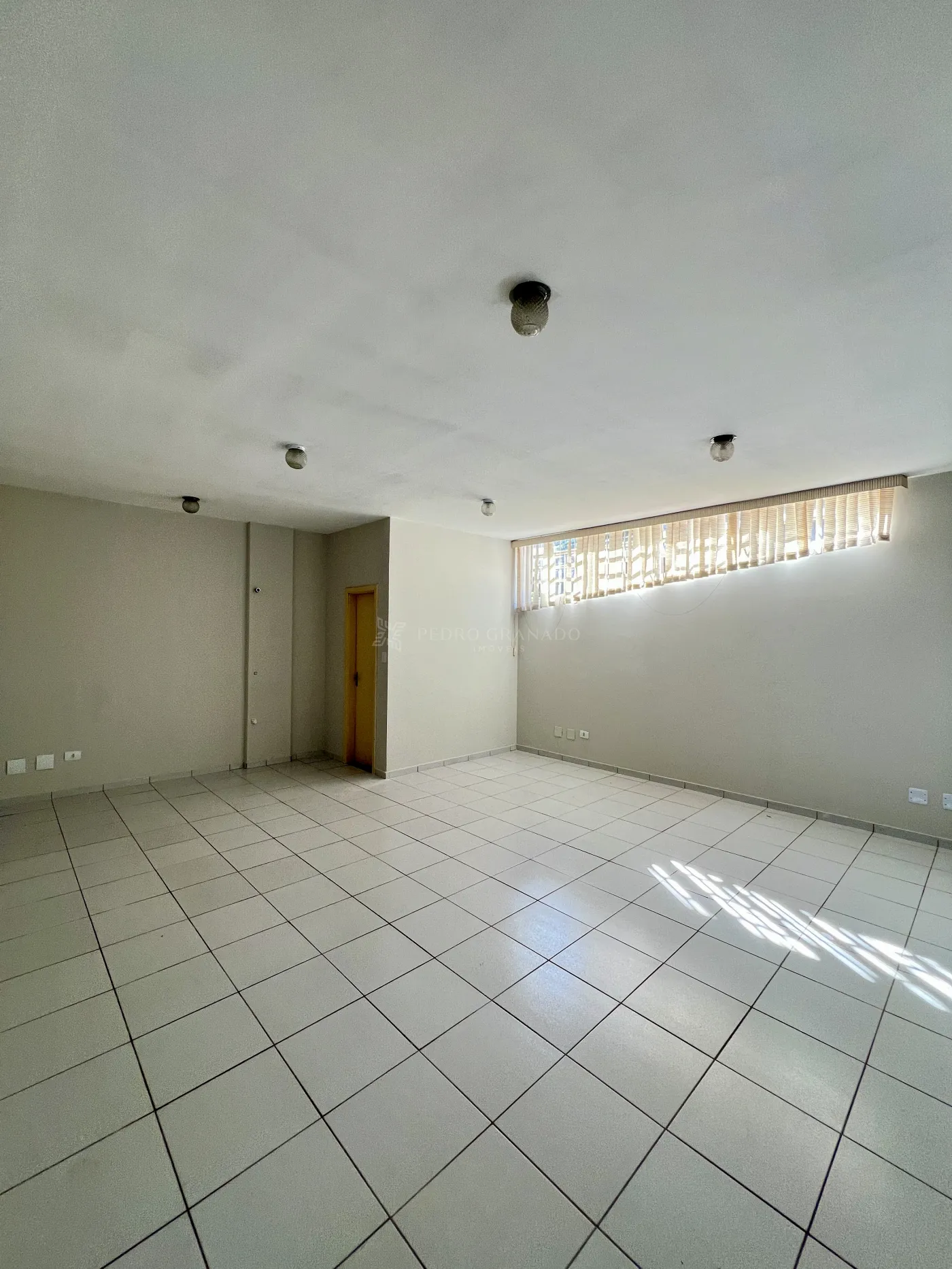 Edifício para alugar em Zona 07, Maringá — Portal Chave Fácil