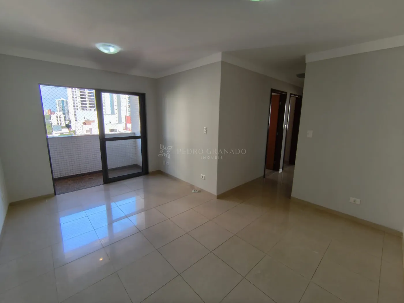 Apartamento à venda em Zona 03, Maringá — Portal Chave Fácil