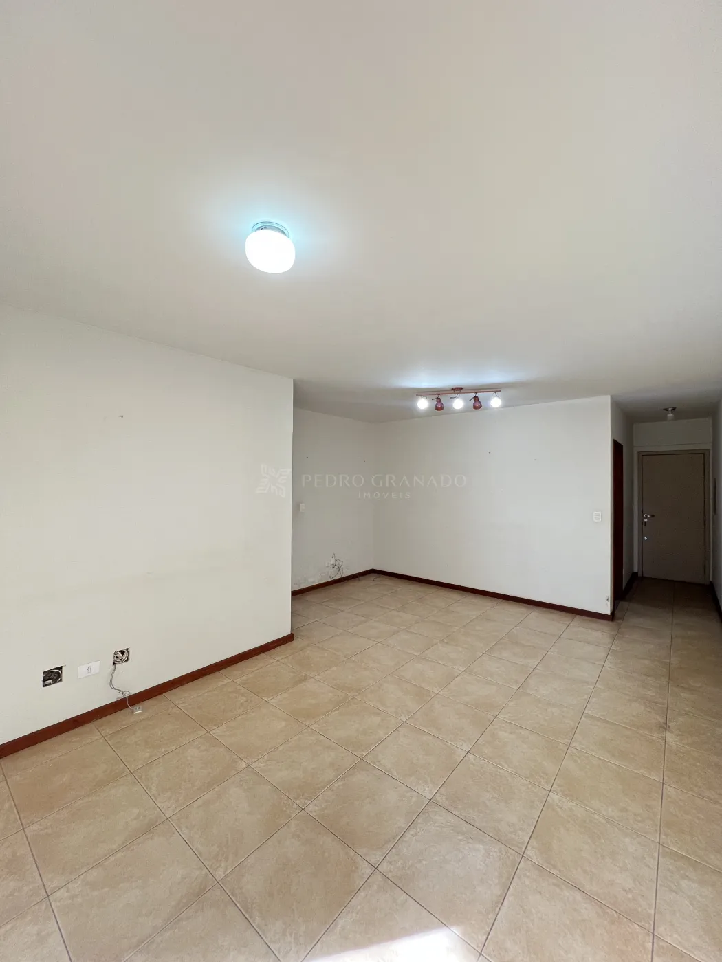 Apartamento para alugar em Zona 07, Maringá — Portal Chave Fácil