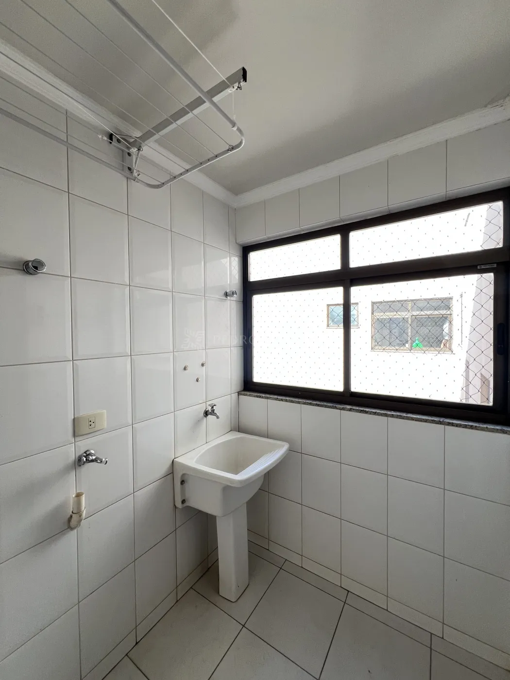 Apartamento para alugar em Zona 07, Maringá — Portal Chave Fácil
