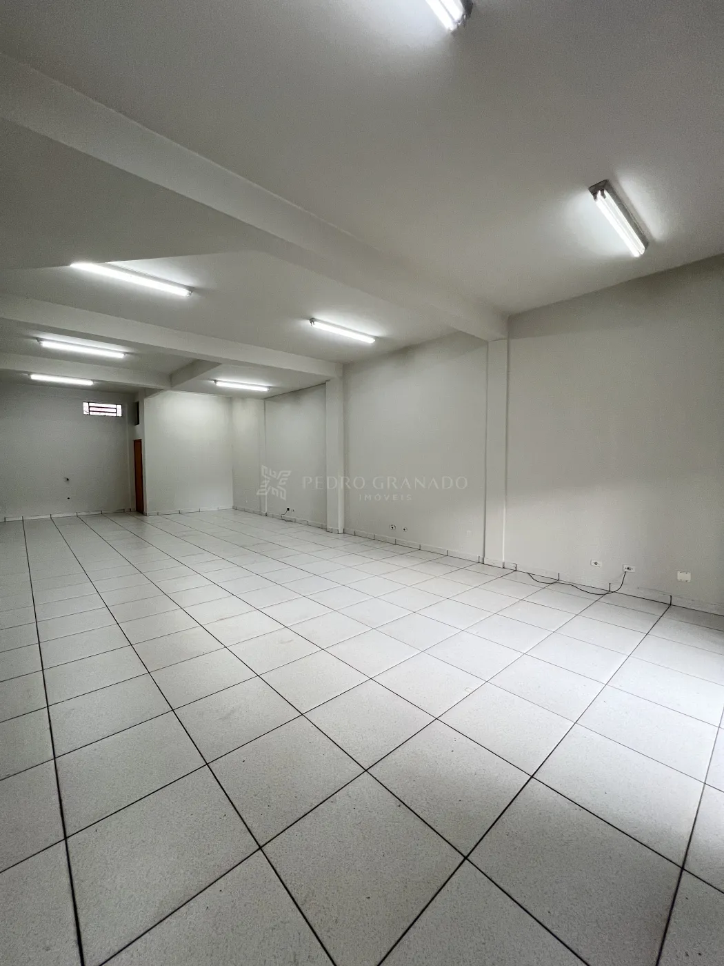 Edifício para alugar em Zona 06, Maringá — Portal Chave Fácil