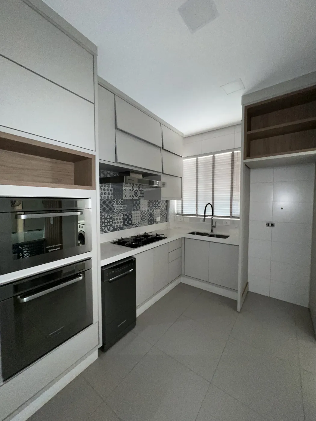Apartamento para alugar em Zona 07, Maringá — Portal Chave Fácil