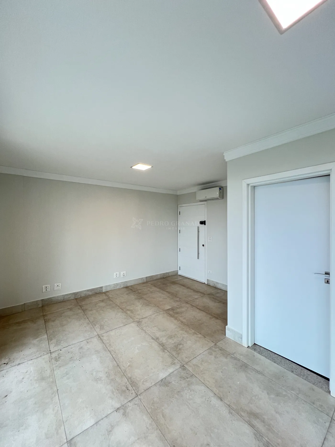 Apartamento para alugar em Zona 01, Maringá — Portal Chave Fácil