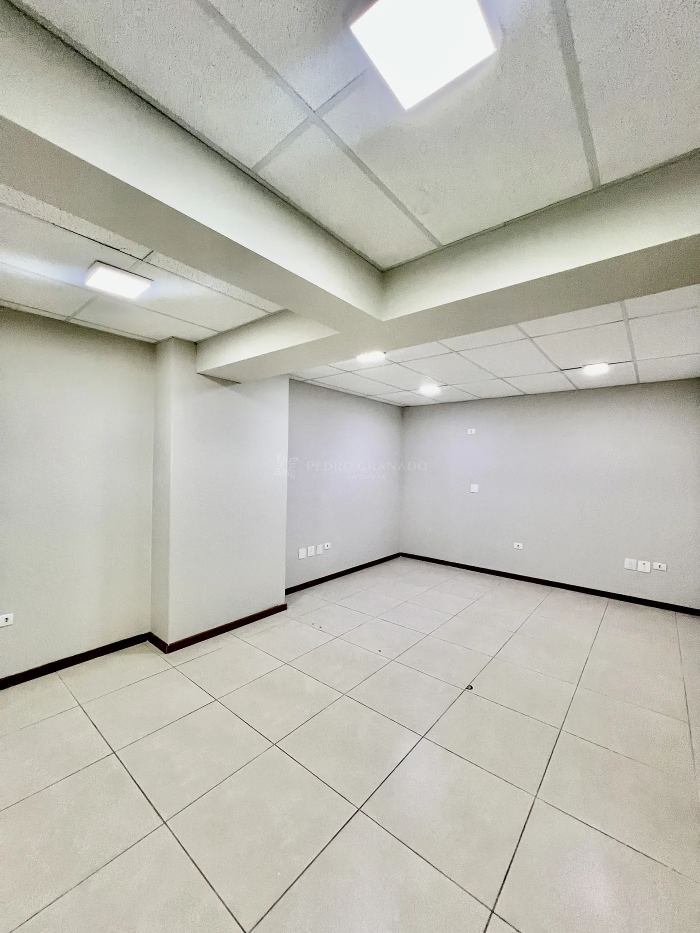 Edifício para alugar em Zona 01, Maringá — Portal Chave Fácil
