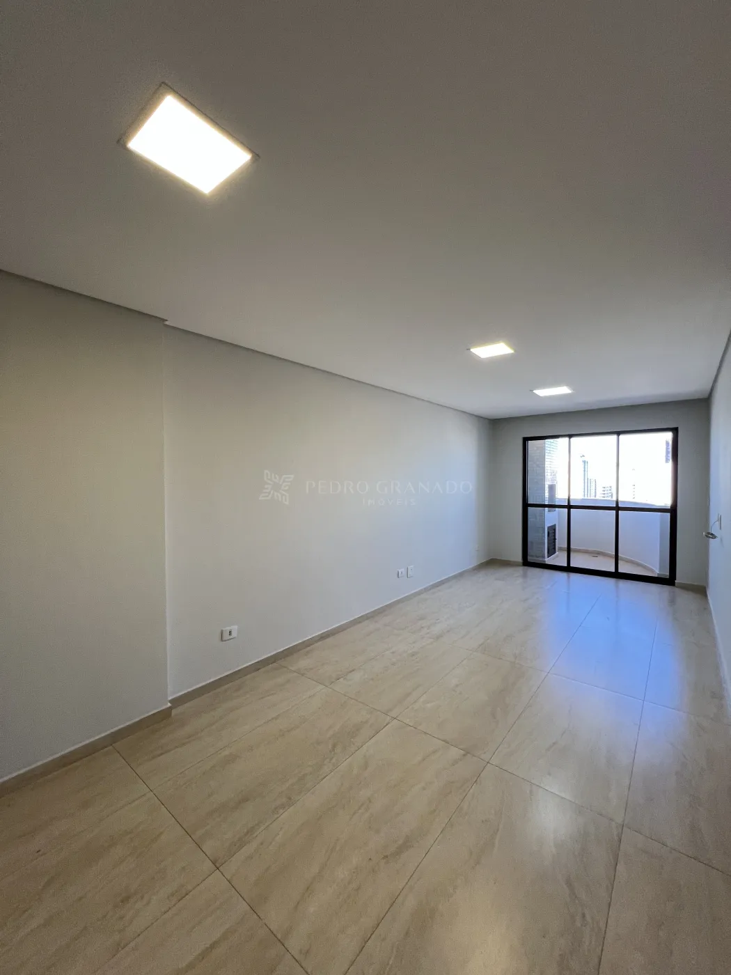 Apartamento para alugar em Zona 01, Maringá — Portal Chave Fácil