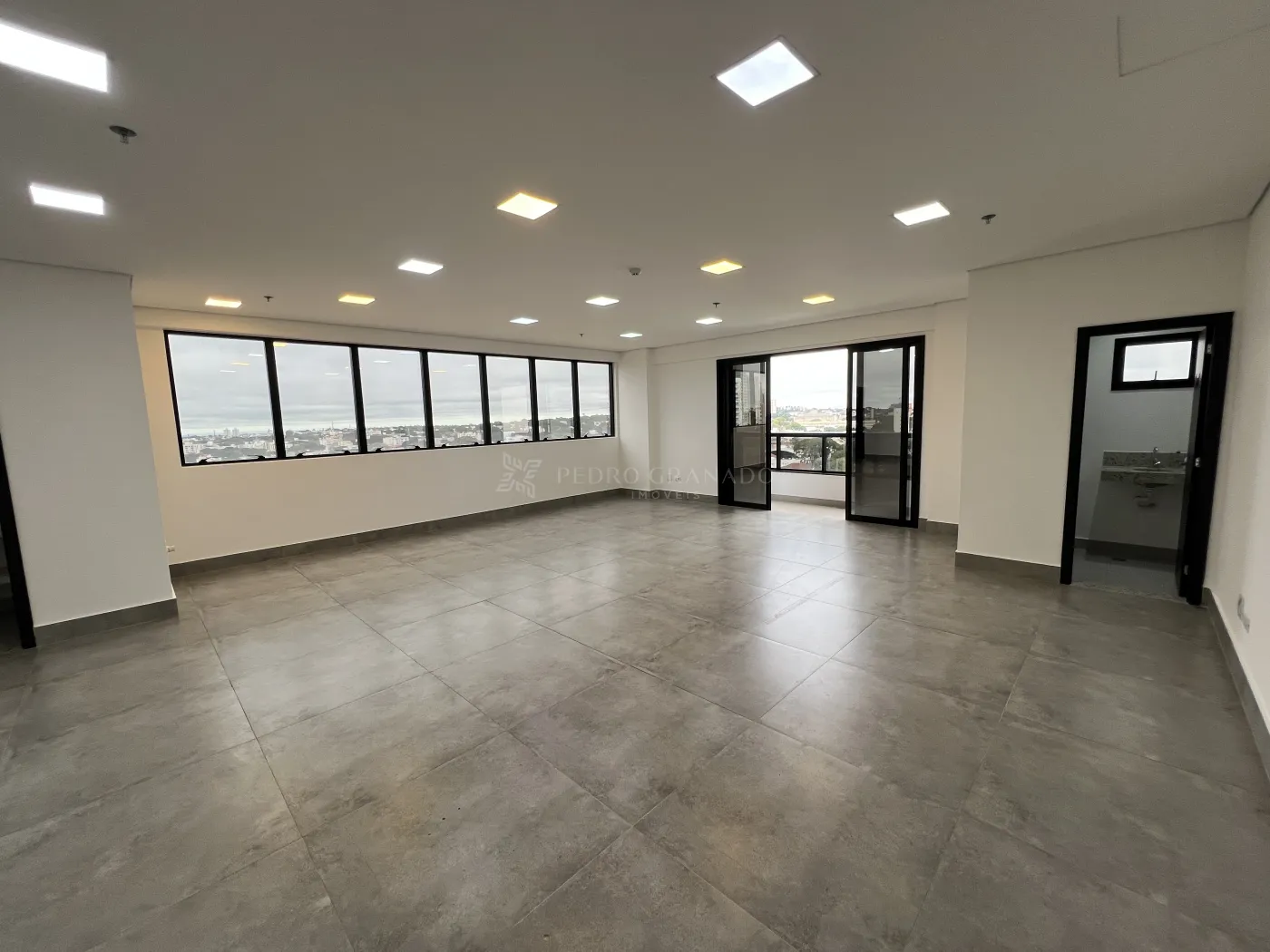 Edifício para alugar em Zona 01, Maringá — Portal Chave Fácil