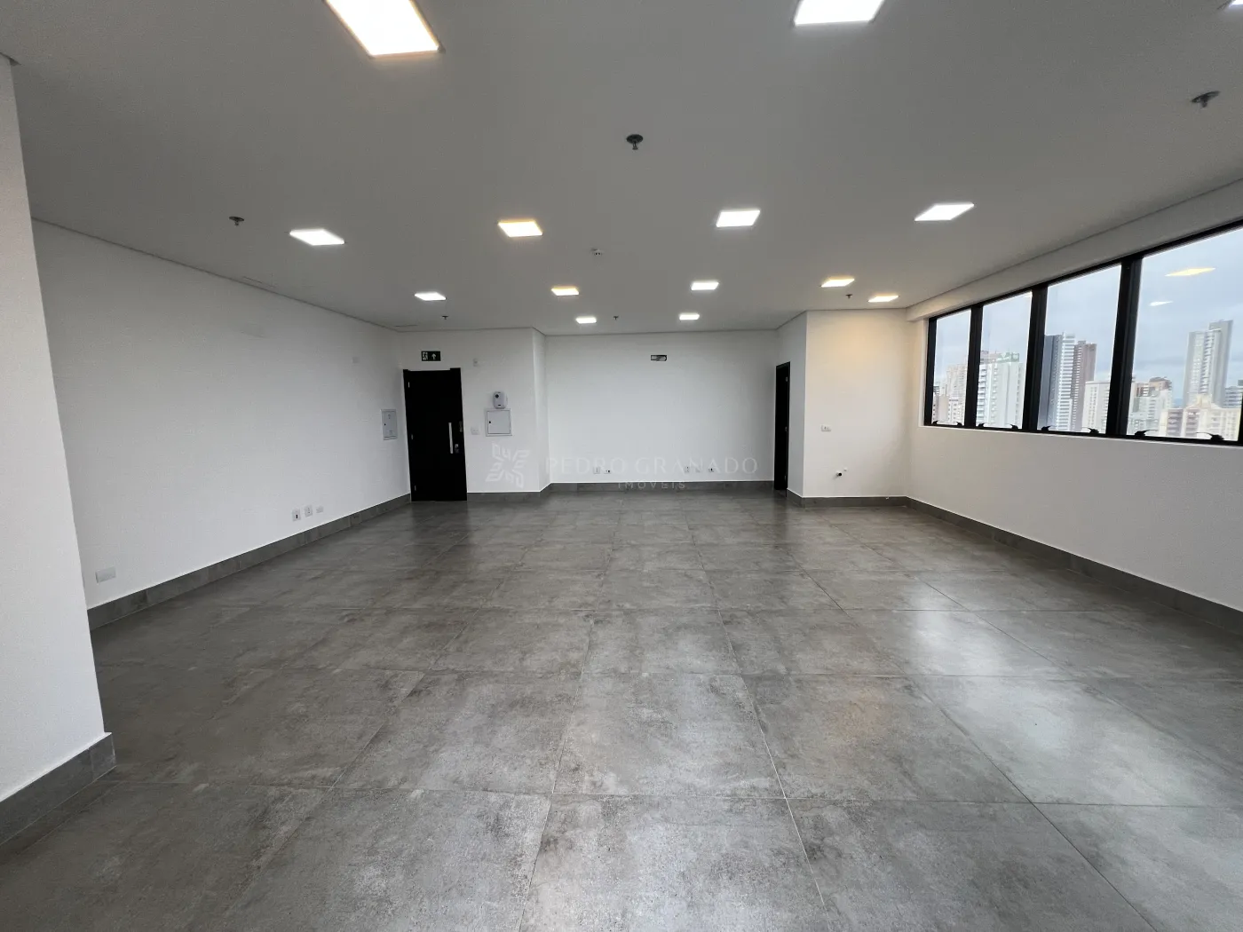 Edifício para alugar em Zona 01, Maringá — Portal Chave Fácil