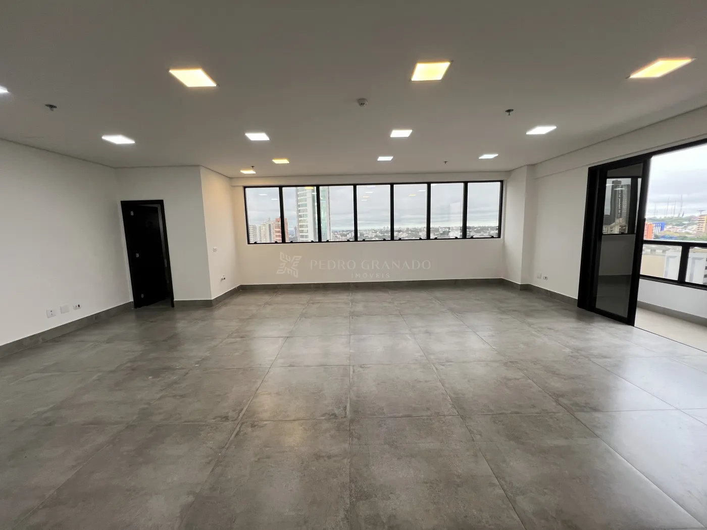 Edifício para alugar em Zona 01, Maringá — Portal Chave Fácil