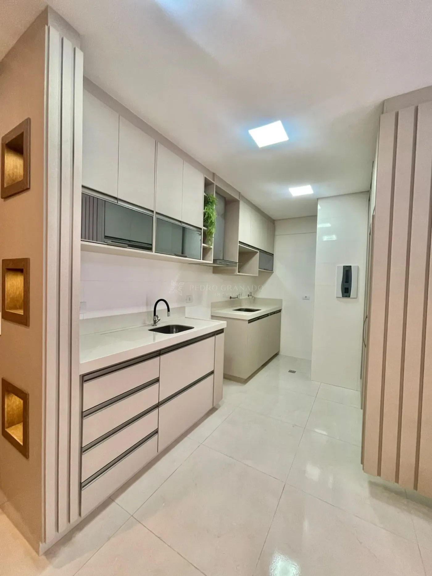 Kitnet à venda em Zona 01, Maringá — Portal Chave Fácil
