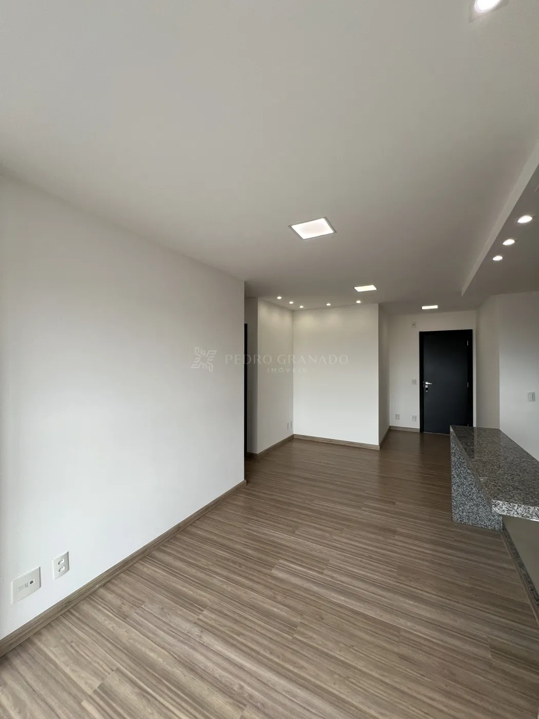 Apartamento para alugar em Zona 08, Maringá — Portal Chave Fácil