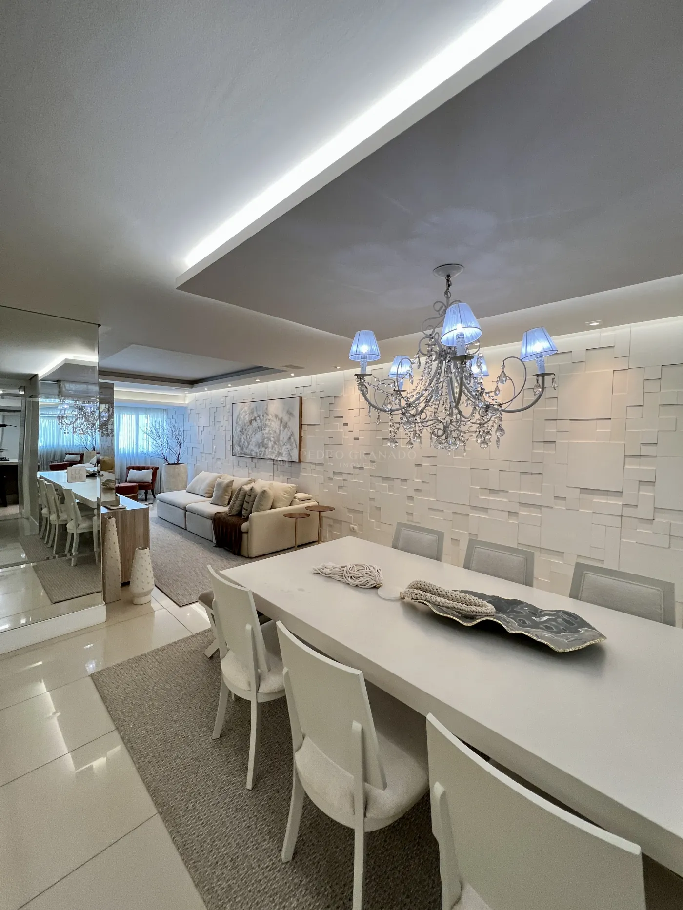Apartamento para alugar em Zona 01, Maringá — Portal Chave Fácil