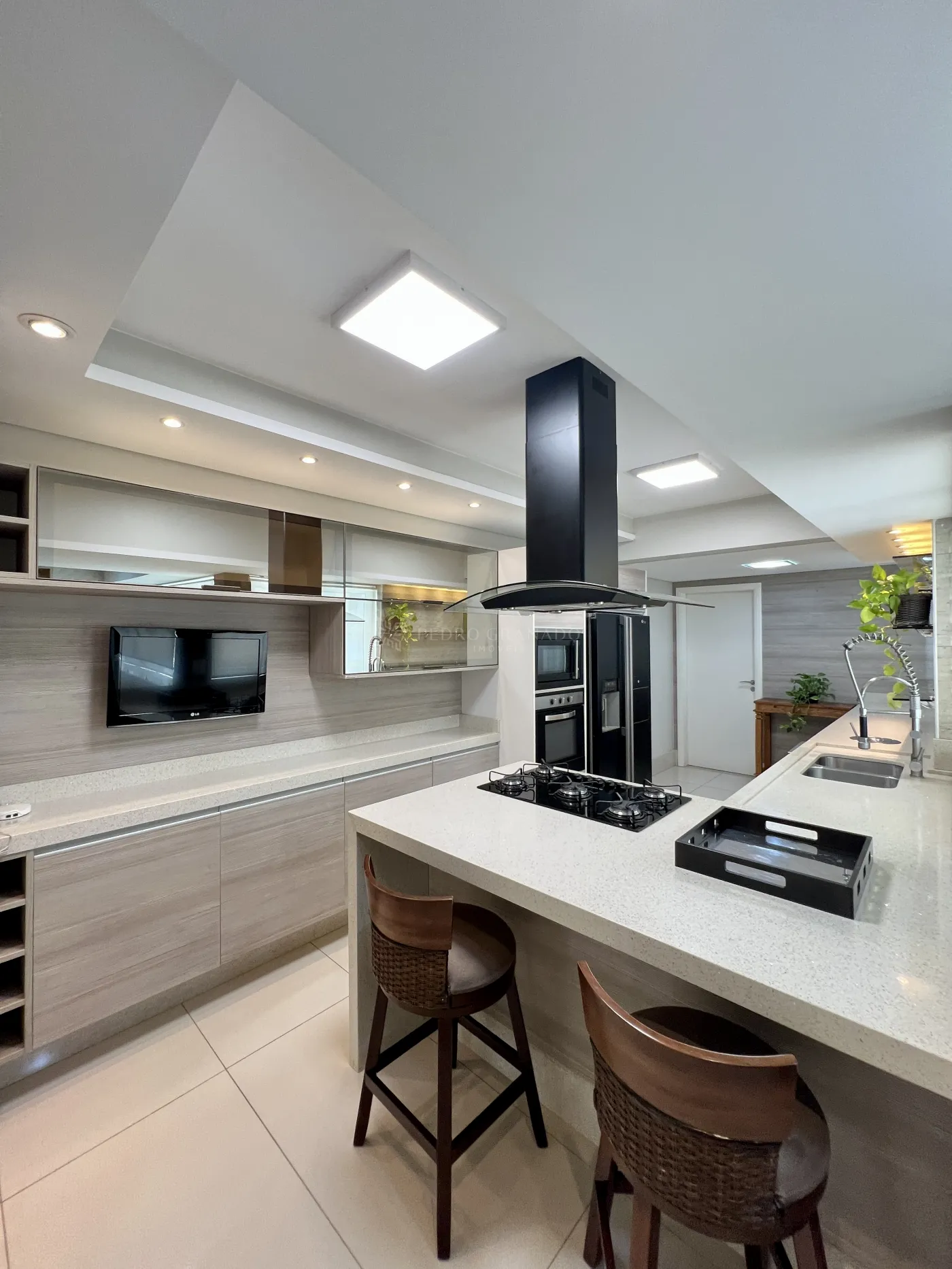 Apartamento para alugar em Zona 01, Maringá — Portal Chave Fácil