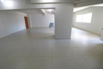 Maringa Zona 01 comercial Locacao R$ 2.500,00 Condominio R$275,00  1 Vaga 